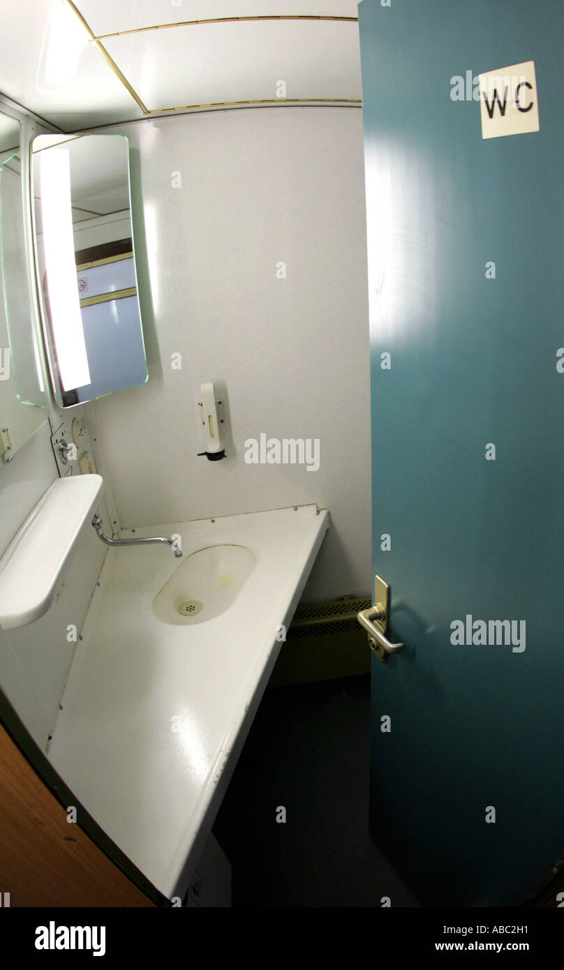 Toilette in einem deutschen Zug Stockfoto