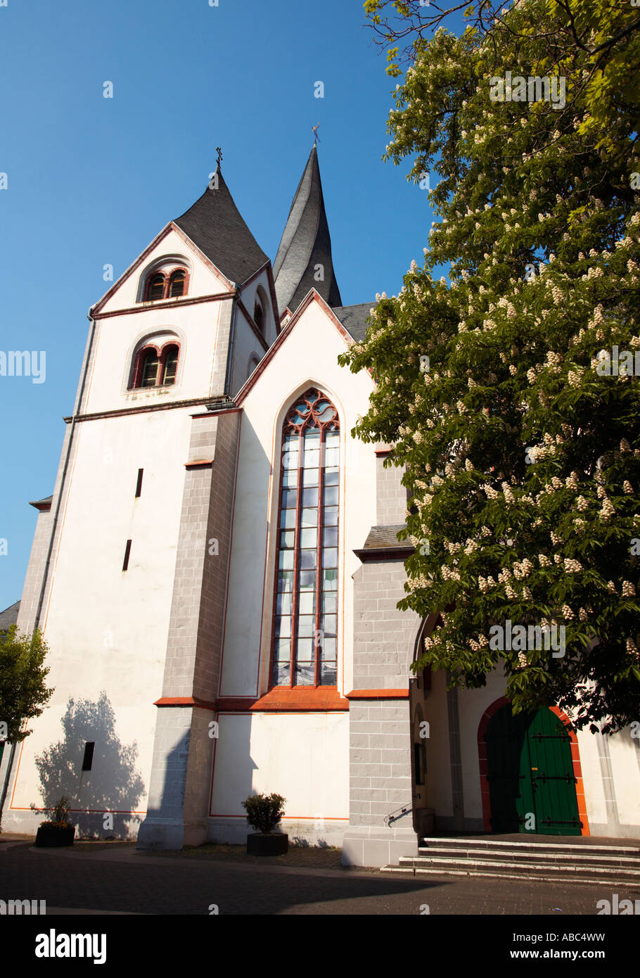 Pfarrkirche St. Clemens Mayen - verdrehte Turmspitze - Deutschland Europa Stockfoto
