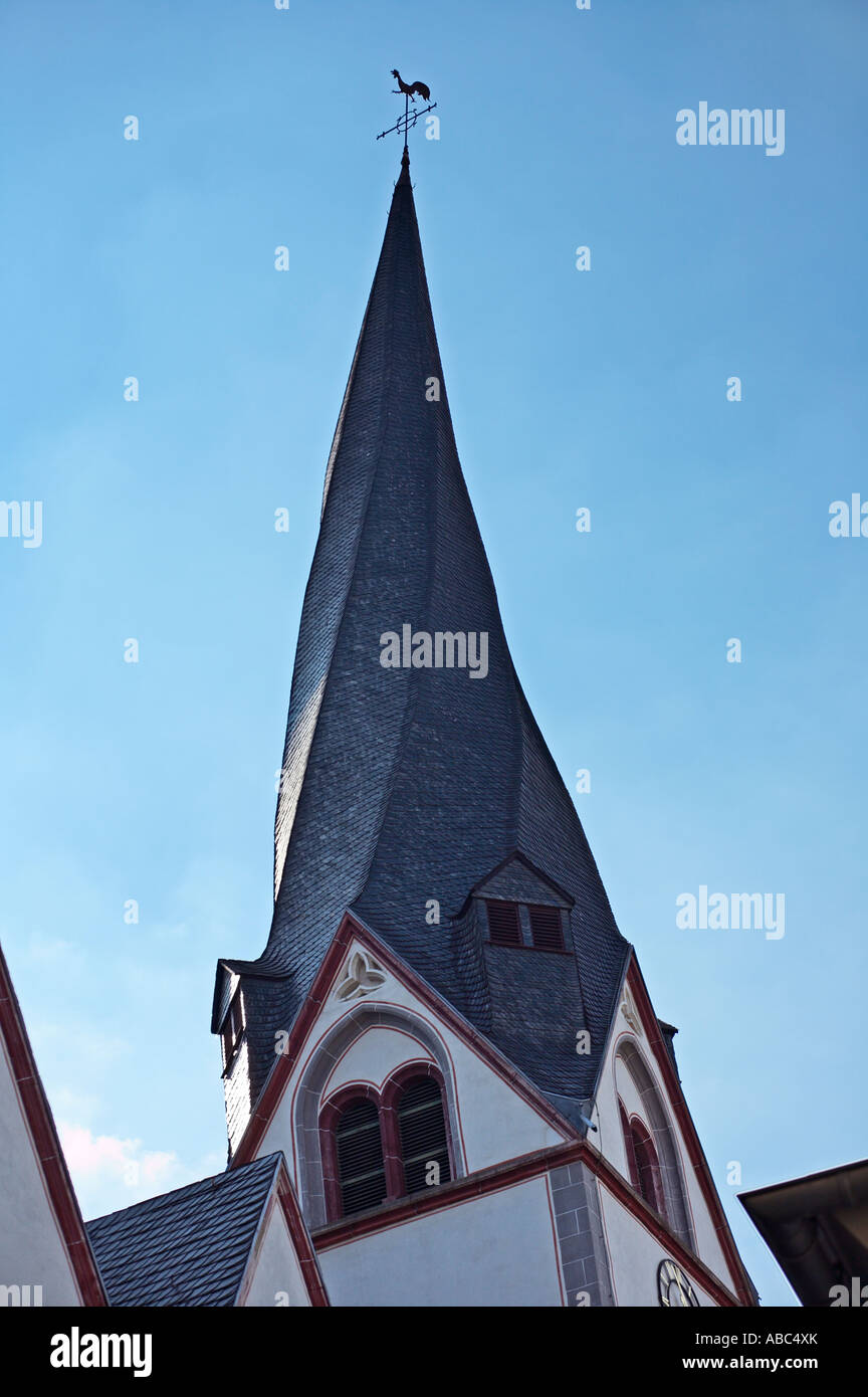 Turm der St. Clemens Kirche Mayen Deutschland verdreht Stockfoto