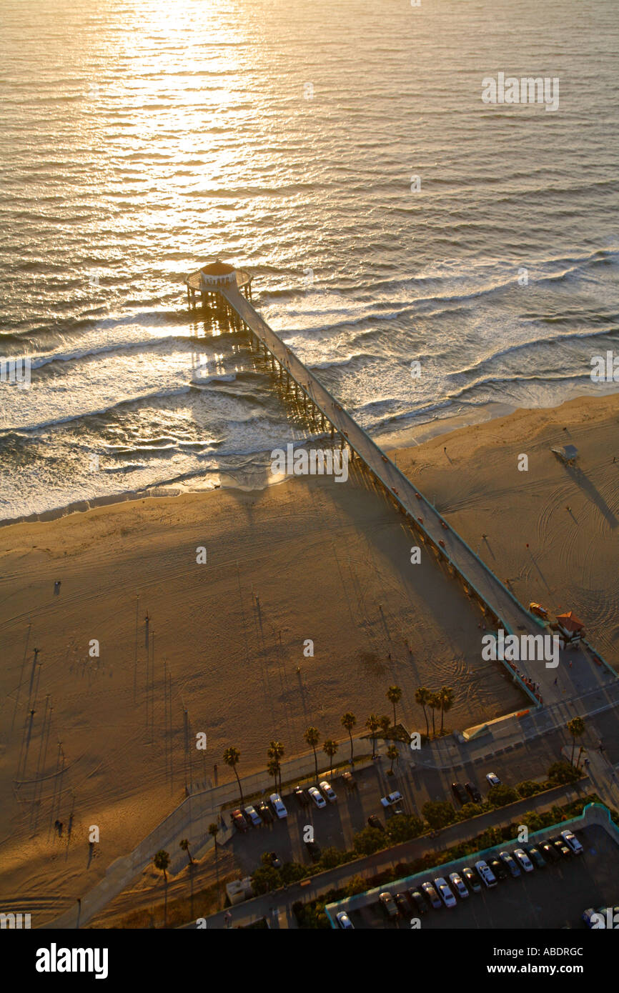 Luftaufnahme von Manhattan Beach und Manhattan Beach Pier in der Nähe von Los Angeles Kalifornien Stockfoto
