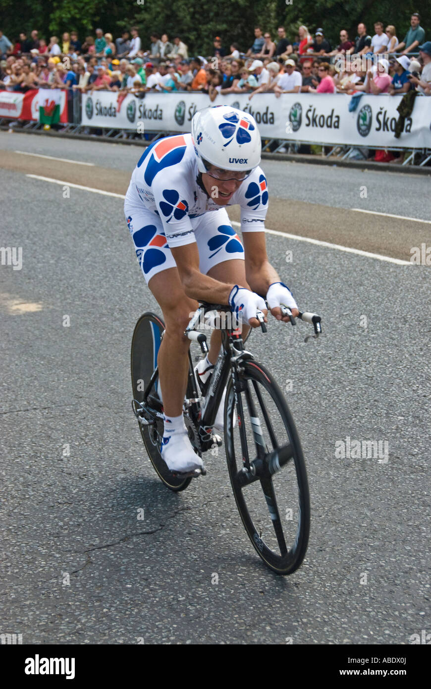 Radfahrer, die Rennen durch den Hyde Park auf der 2007 Tour de France Prolog am 7. Juli 2007 London UK Europe Stockfoto