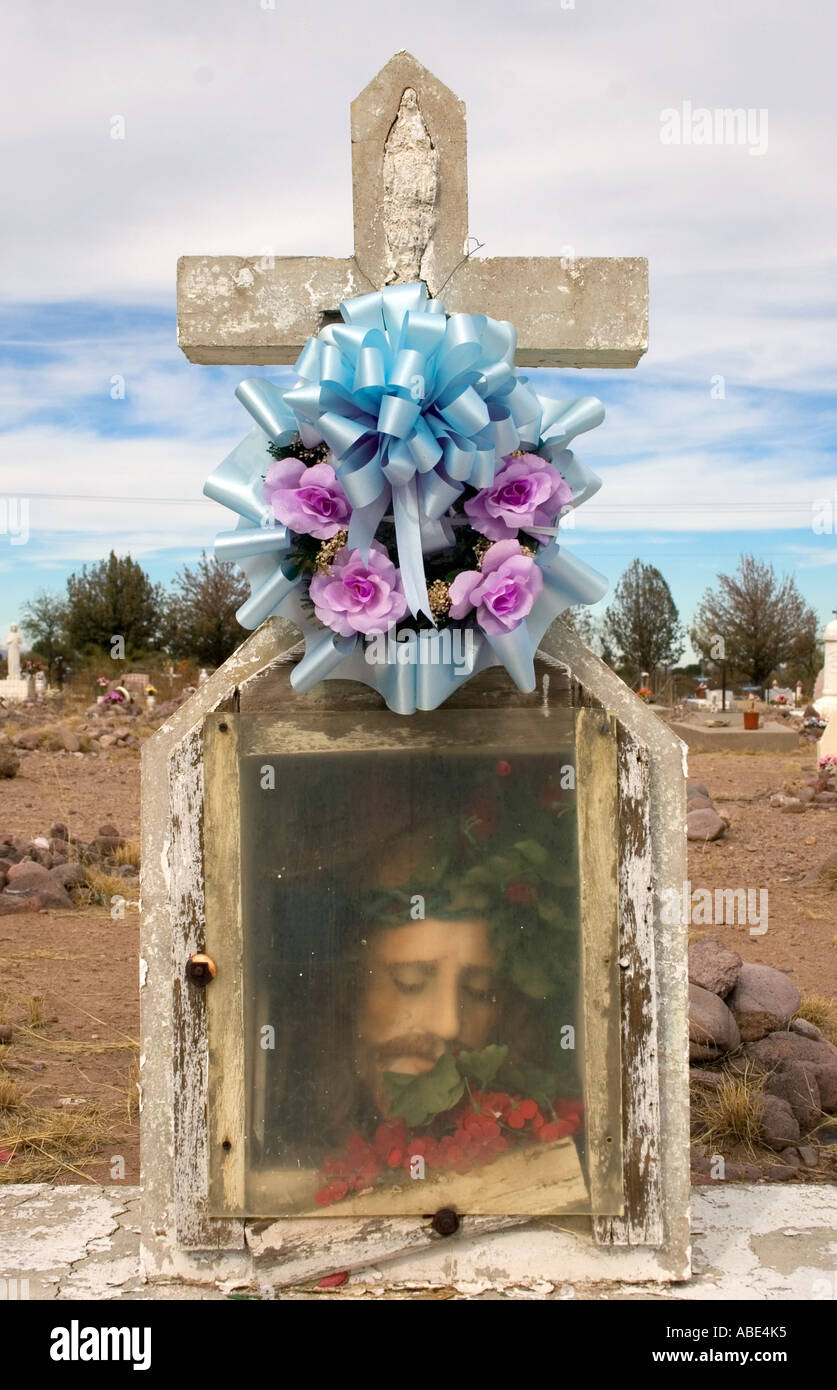 Jesus Kopf Grabstein auf dem alten mexikanischen Friedhof in Tubac Arizona Stockfoto