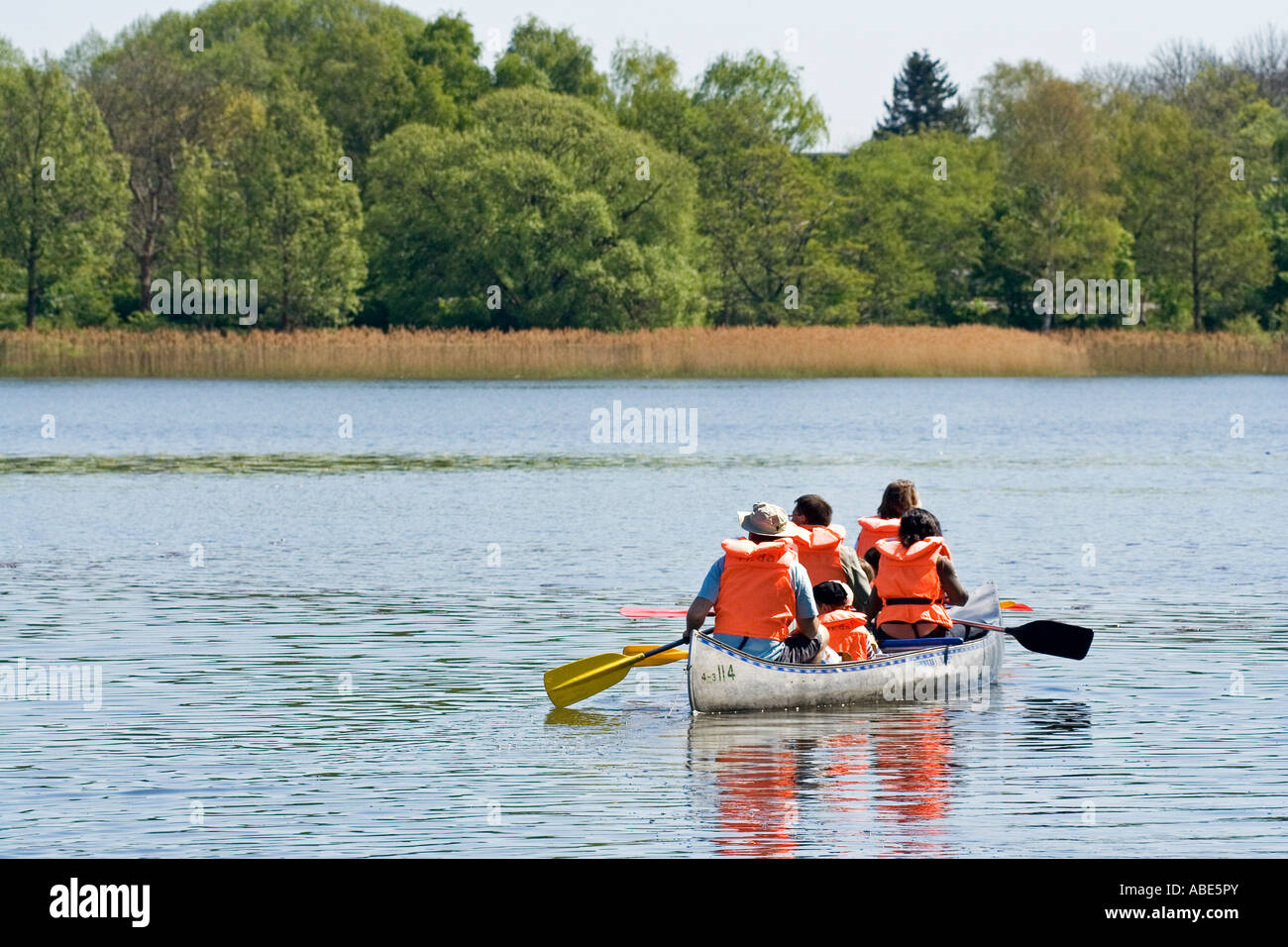 Kanufahren auf dem See Stockfoto