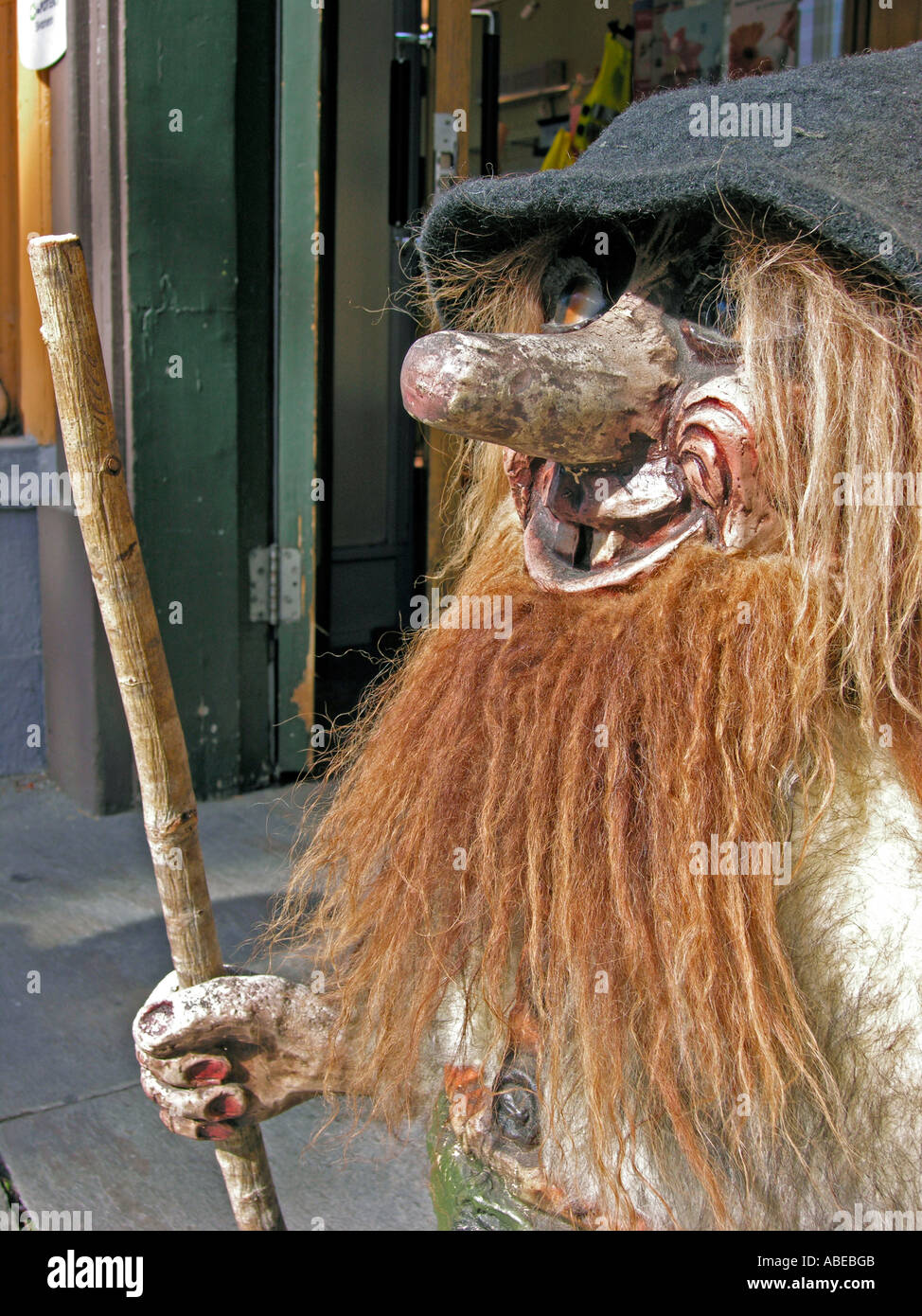 Holz Holz troll Bogey Gremlin Kobold Hobgoblin Golblin in Trondheim in der alten Stadt Bakklandet ehemaligen Arbeiterviertel Stockfoto