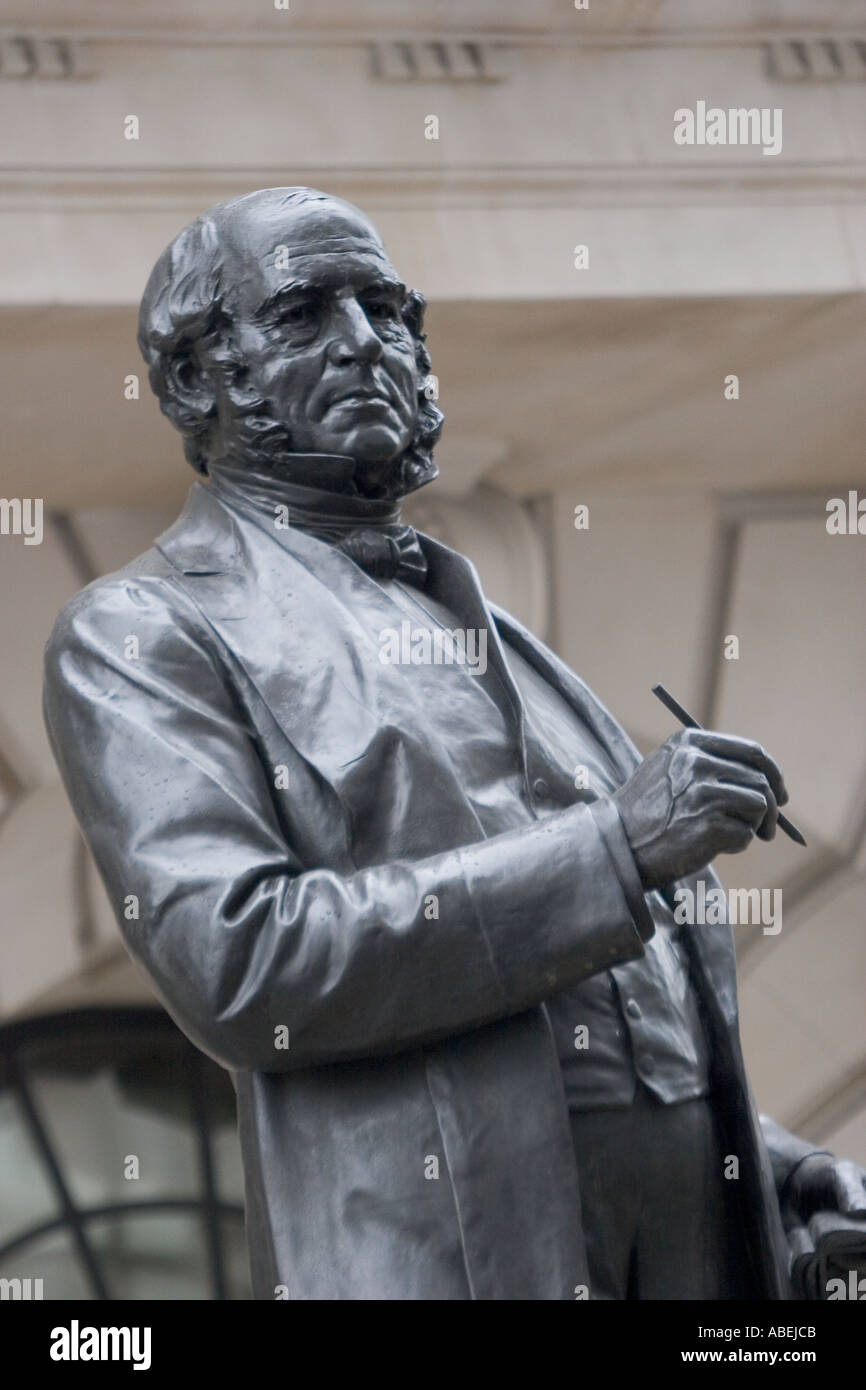 Statue von Rowland Hill, einheitliche Penny-Porto außerhalb ehemaligen General Post Office Building, King Edwards Street City gegründet Stockfoto