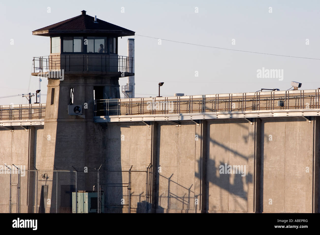 Eine Wache in einem Wachturm an der Nebraska State Penitentiary in Lincoln, Nebraska stationiert. Stockfoto
