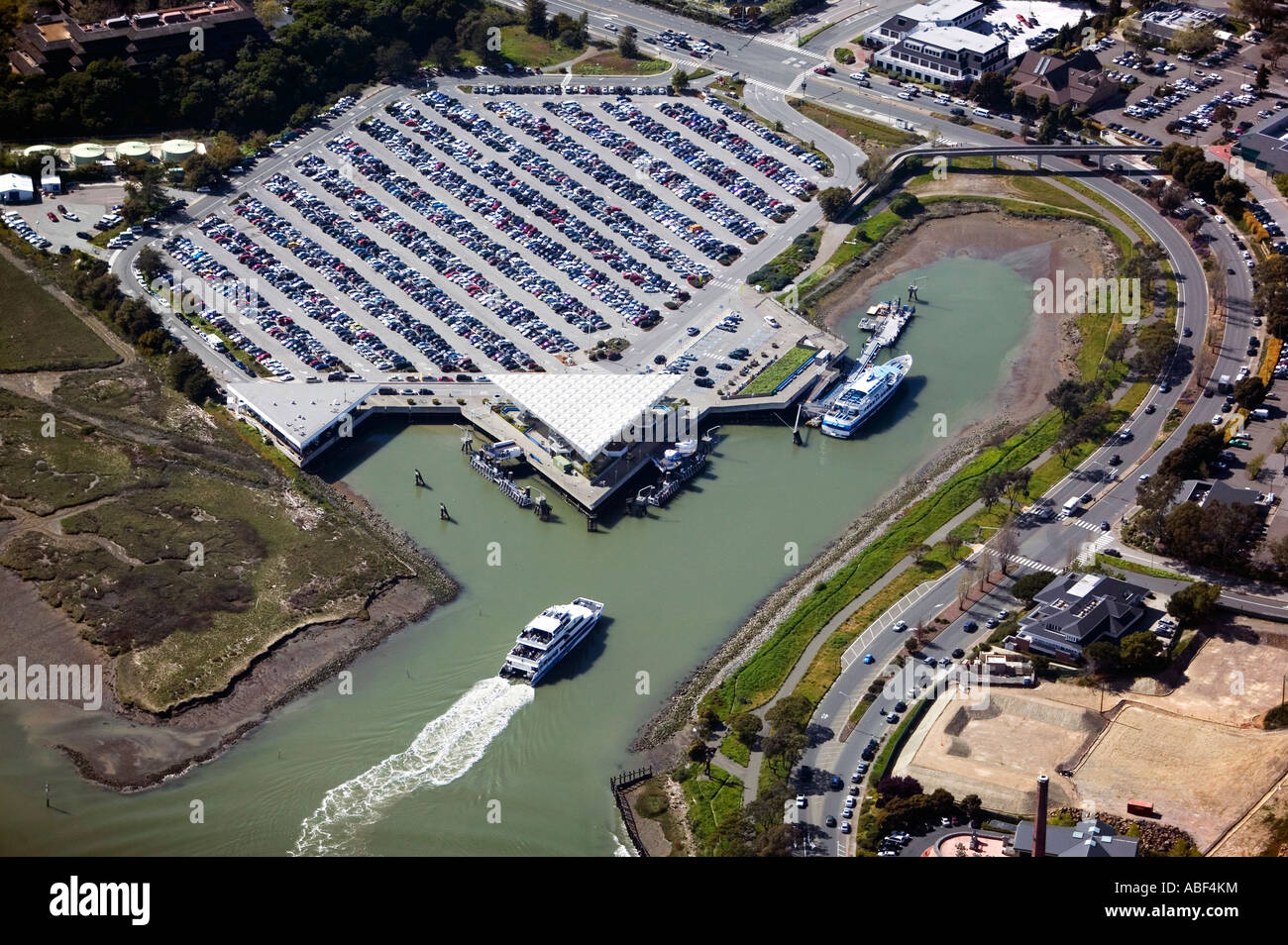 Rittersporn Fähre Pendler in die Stadt Larspur, Marin County, California, San Francisco Bay ferry Stockfoto