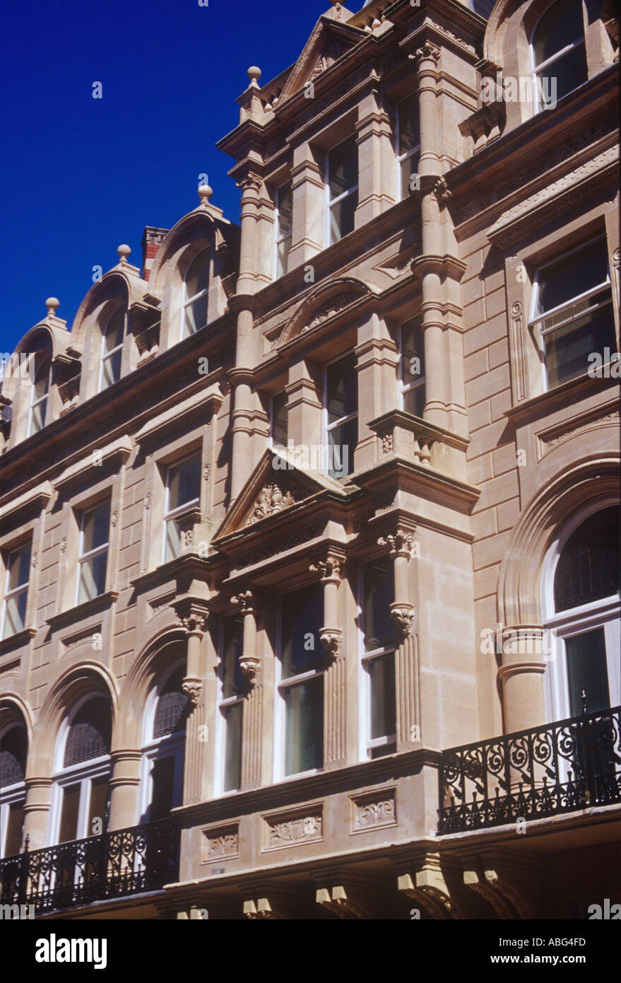 Restaurierte Fassaden Westgate Street Cardiff South Wales Stockfoto