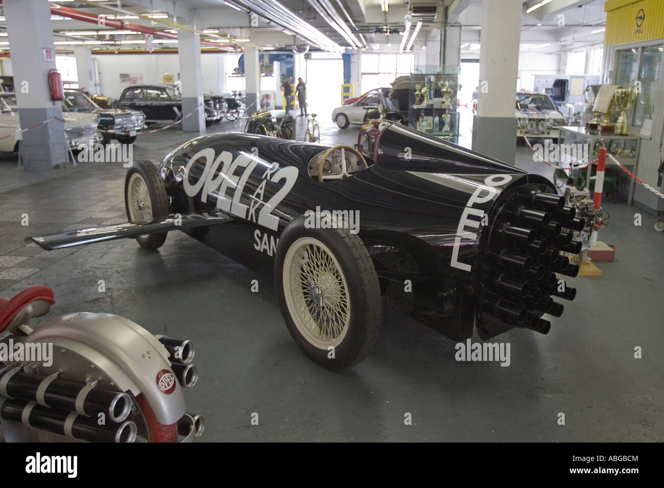 Oldtimer Opel RAK 2. Raketengetriebene Prototyp in der Opel Museum
