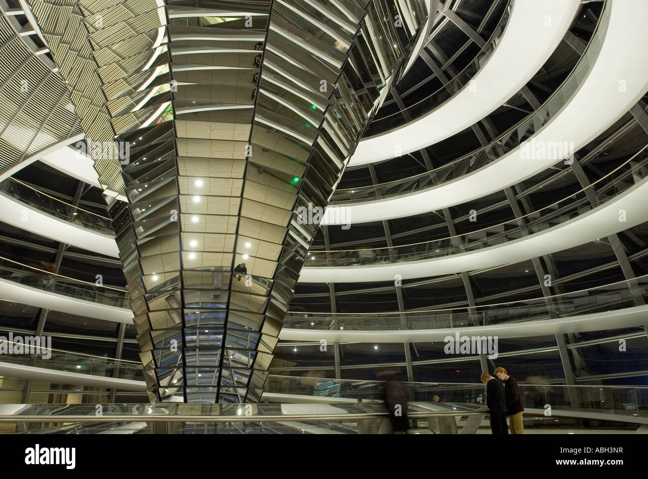 Reichstagskuppel Glass Kuppel des Reichstagsgebäudes in Berlin Deutschland Europa Stockfoto