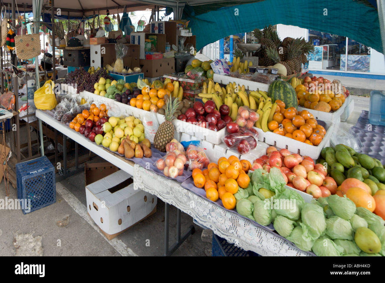 Obst Stall auf Bridge Street, Bridgetown, Barbados, kleine Antillen, Karibik, Caribbean Stockfoto