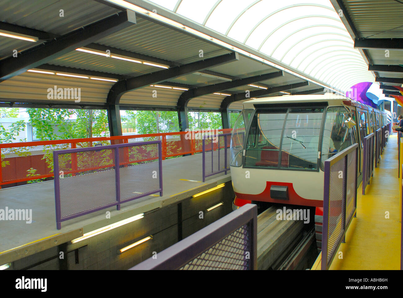 Seattle Center Monorail-Station, die Station für die Space Needle, Pacific Science Center, das Experience Music Project Stockfoto