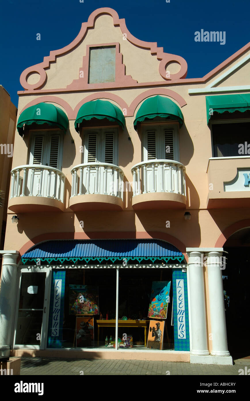 Bunte Häuser in down Town von Kralendijk, Hauptstadt von Bonaire Stockfoto