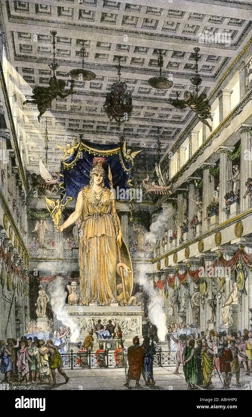 Statue der Athene im Inneren des Parthenon im alten Athen. Hand - farbige Holzschnitt Stockfoto