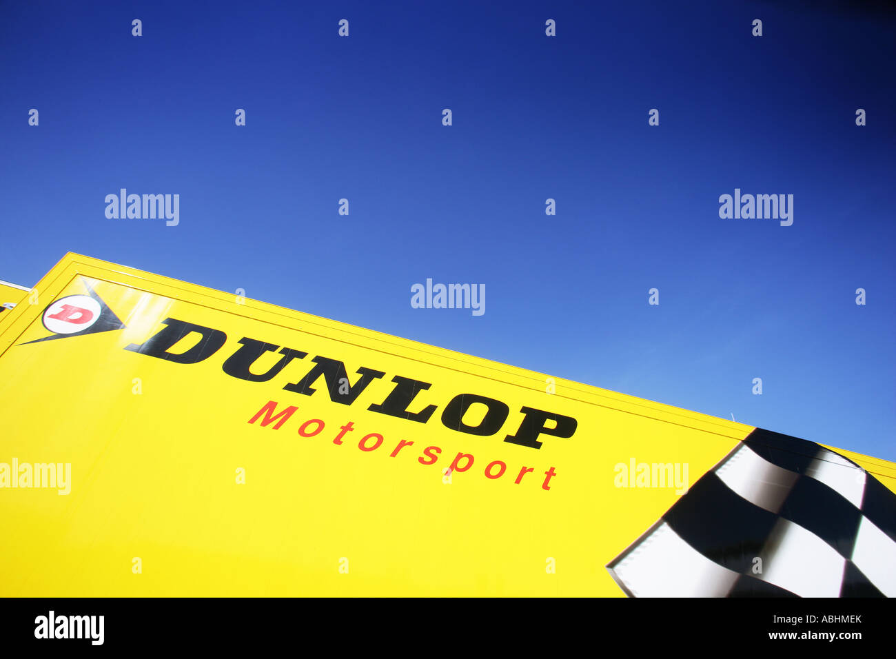 Der Dunlop Motorsport LKW beim Moto GP Jerez Stockfoto