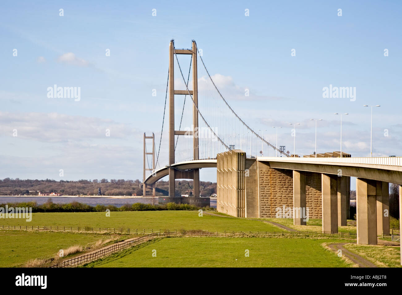 Humber Bridge UK von Süden gesehen Stockfoto