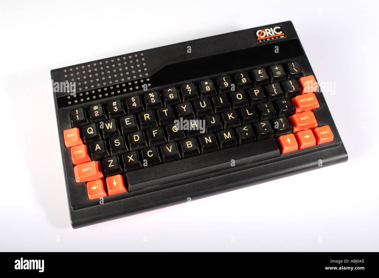 Eine alte 1984 Oric Atmos Heimcomputer. Stockfoto