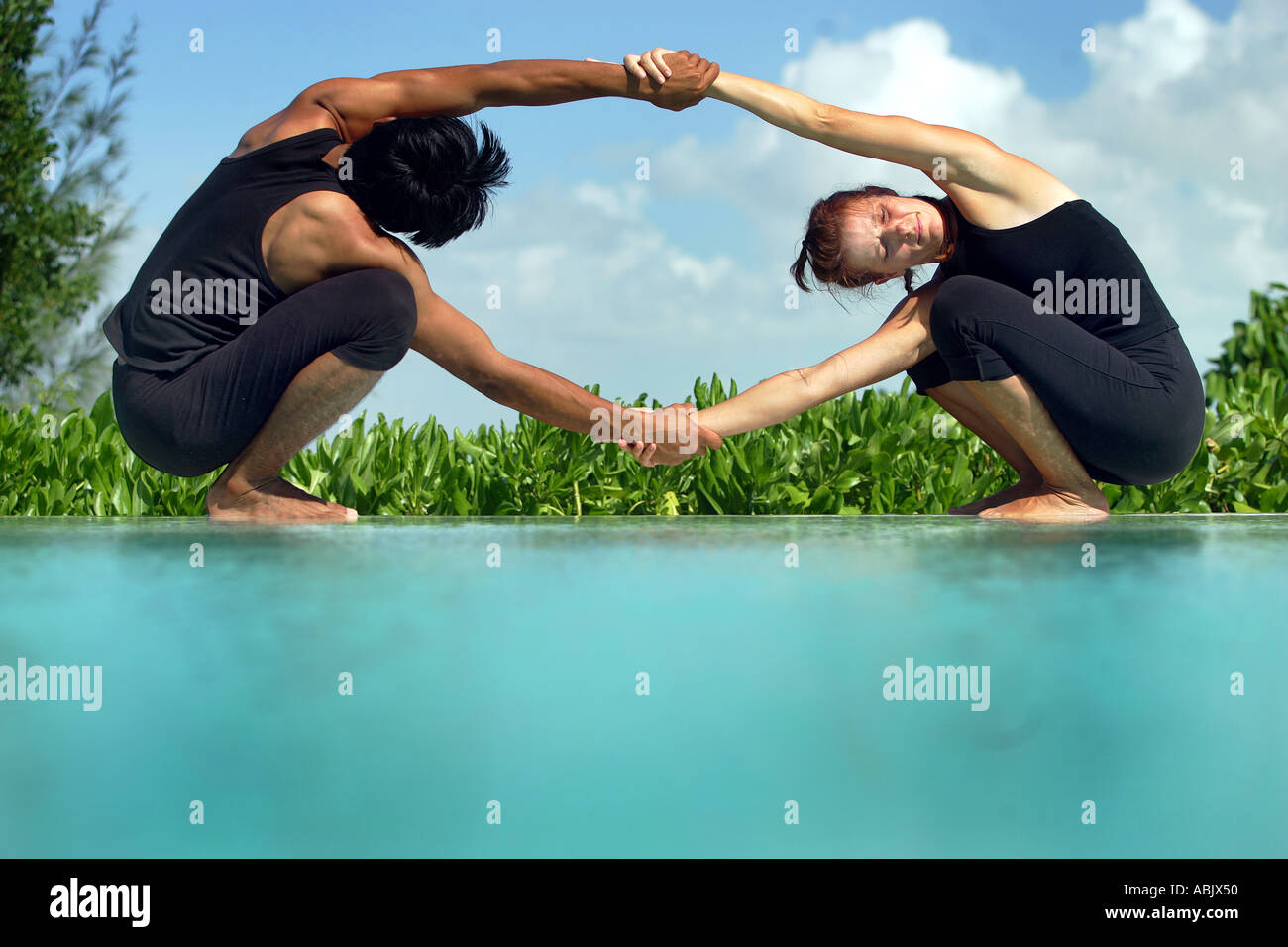 Yoga im luxuriösen Parrot Cay Resort in Turks And Caicos Islands Stockfoto