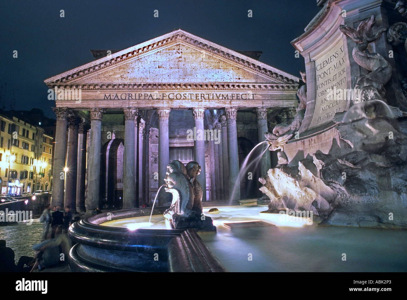 Brunnen vor dem Pantheon, Rom, Italien Stockfoto