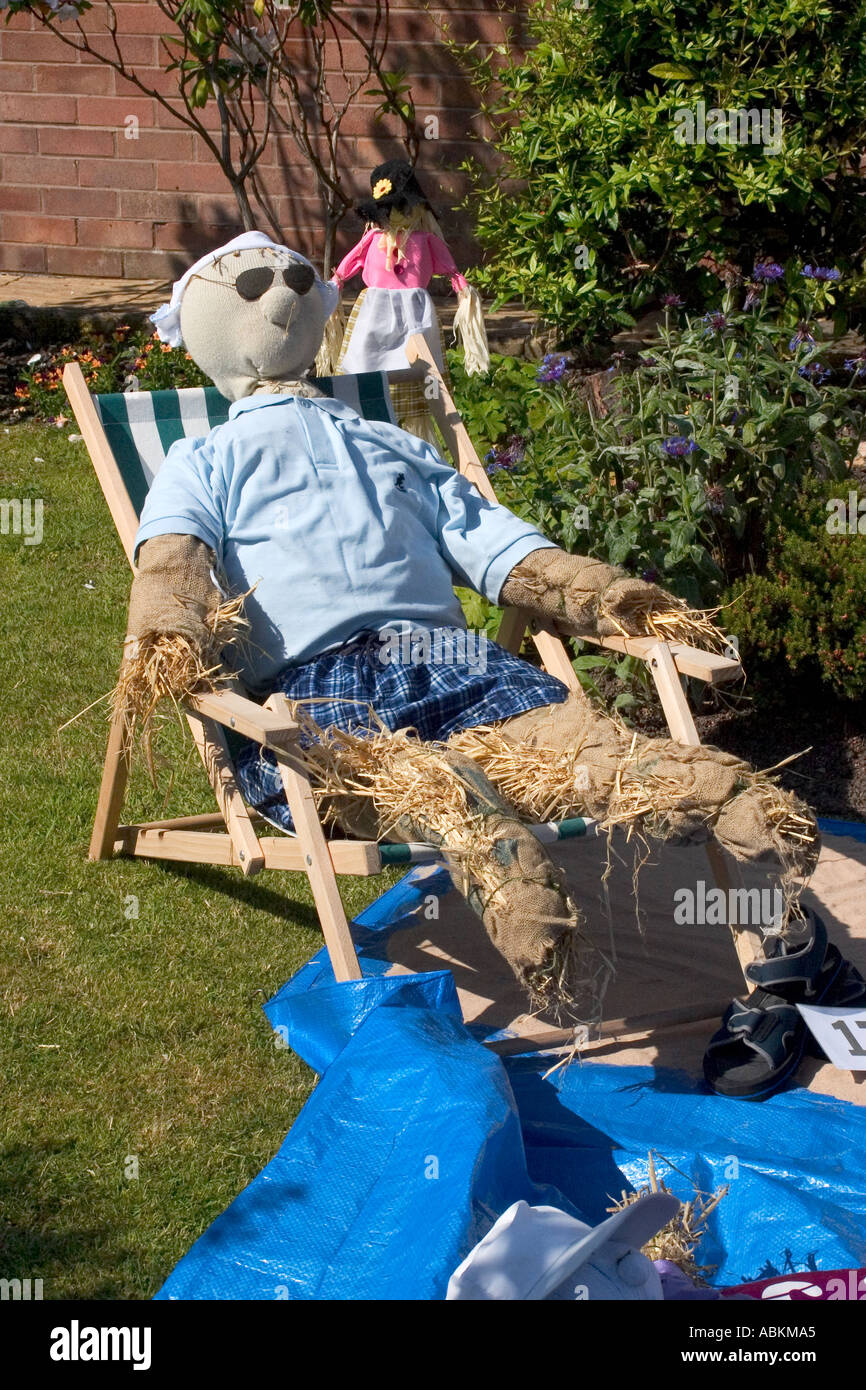 Thornton Hough Scarecrow Festival Wirral UK Juni 2005 Stockfoto