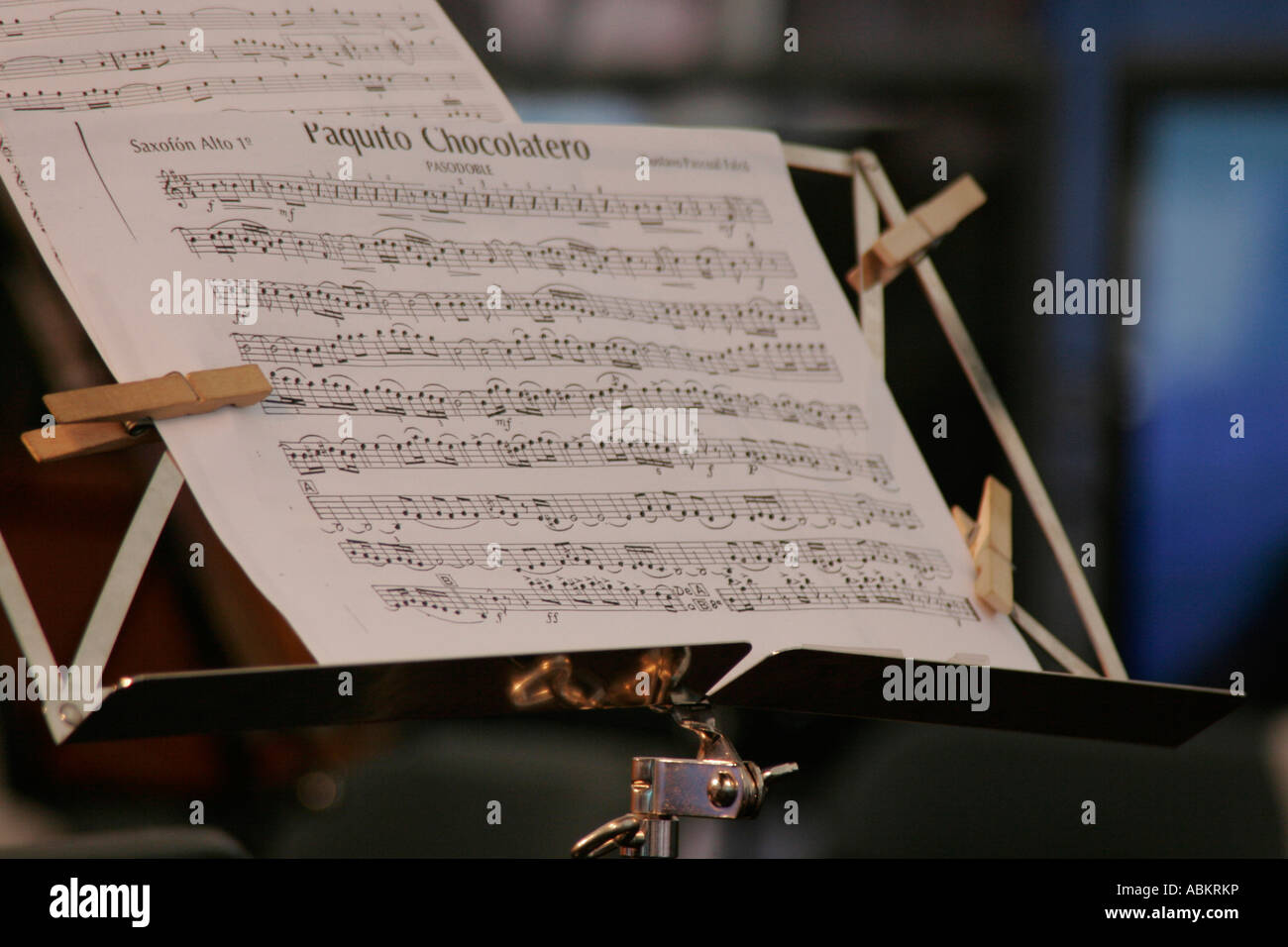 Noten auf Ständer für Paquito el Chocolatero Stockfoto