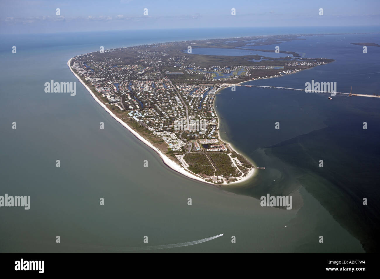 Luftaufnahme von Sanibel Island, San Carlos Bay, Ybel Punkt, Dixie Strand, Lighthouse Point, Shell Island, Tarpon Bay, Florida Stockfoto