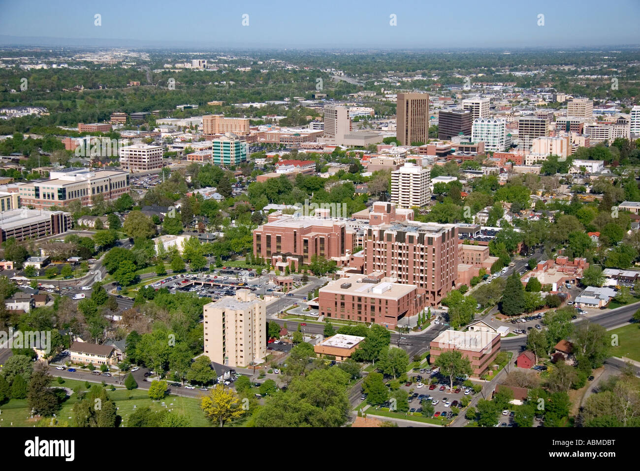 Luftaufnahme von St. Lukes Hospital und der Innenstadt von Boise, Idaho Stockfoto