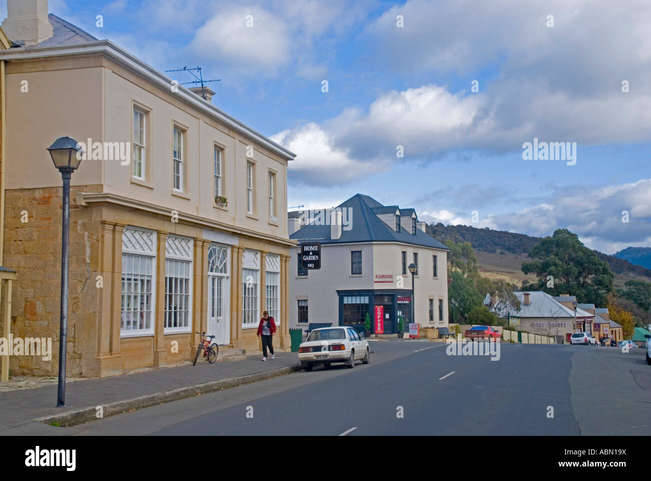 Frühe tasmanischen Gebäude in der Hauptstraße der historischen Dorf von Richmond Stockfoto