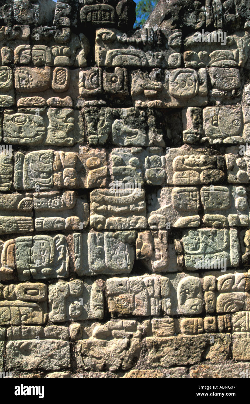 Honduras Copan Ruinas vertikale Maya Kunst Tempel der Inschriften Tempel 11 Stockfoto