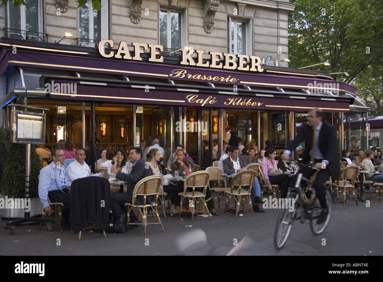 Café kleber -Fotos und -Bildmaterial in hoher Auflösung – Alamy