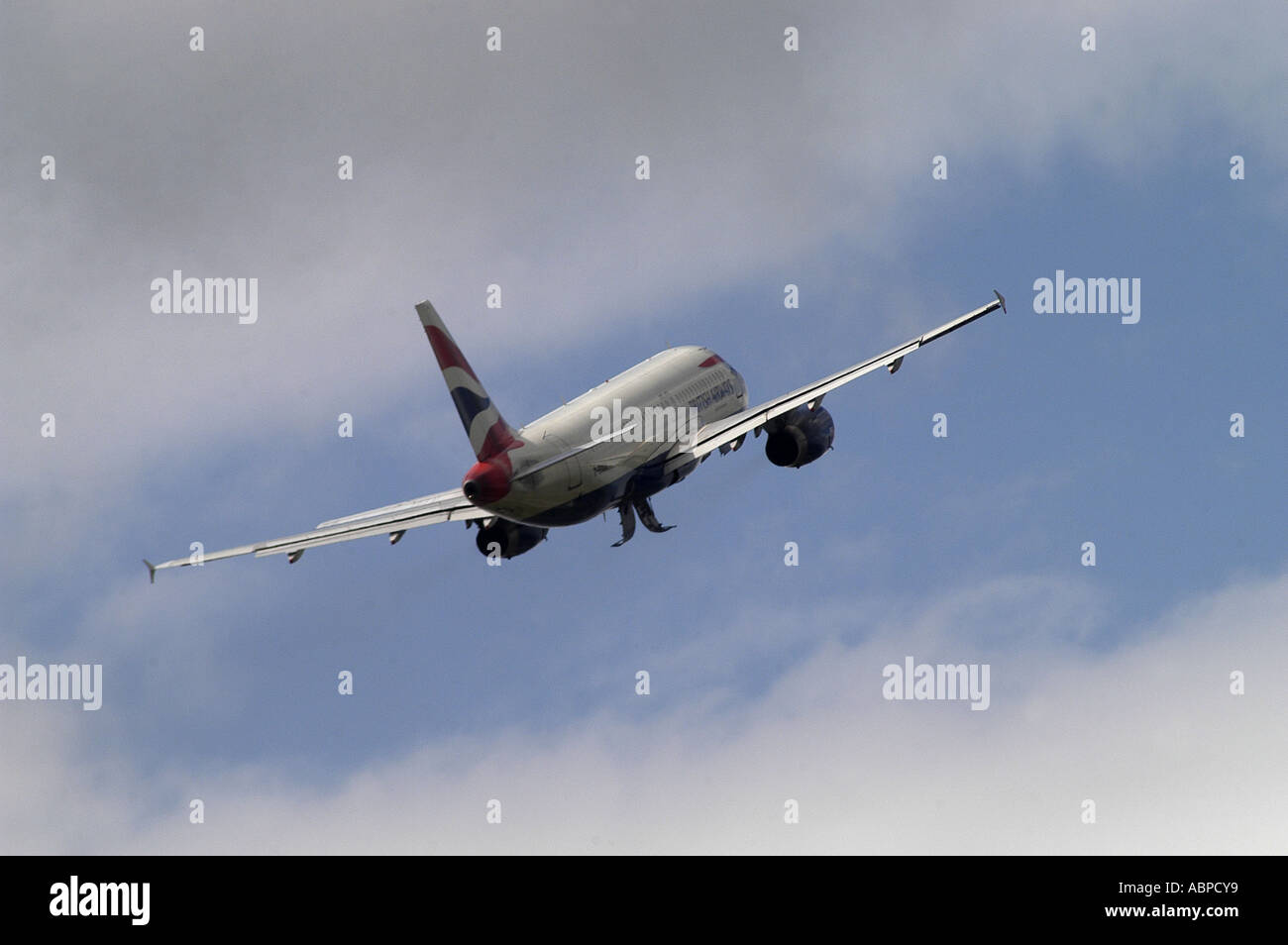 Eine British Airways Flugzeug abheben von Heathrow Airport London Bild von Andrew Hasson 18. Mai 2006 Stockfoto