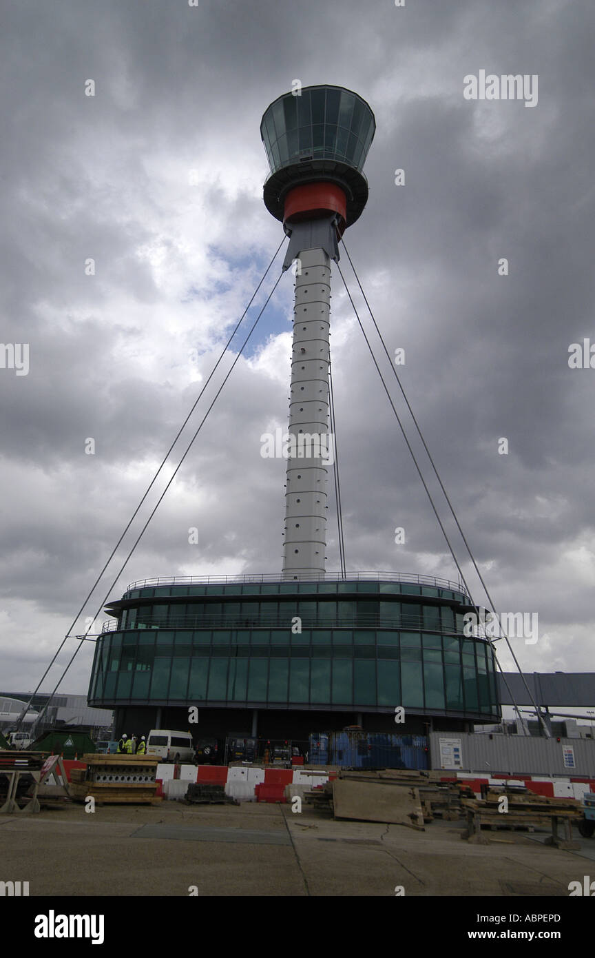 Der Tower am Flughafen Heathrow London Bild von Andrew Hasson Mai 18. 2006 Stockfoto