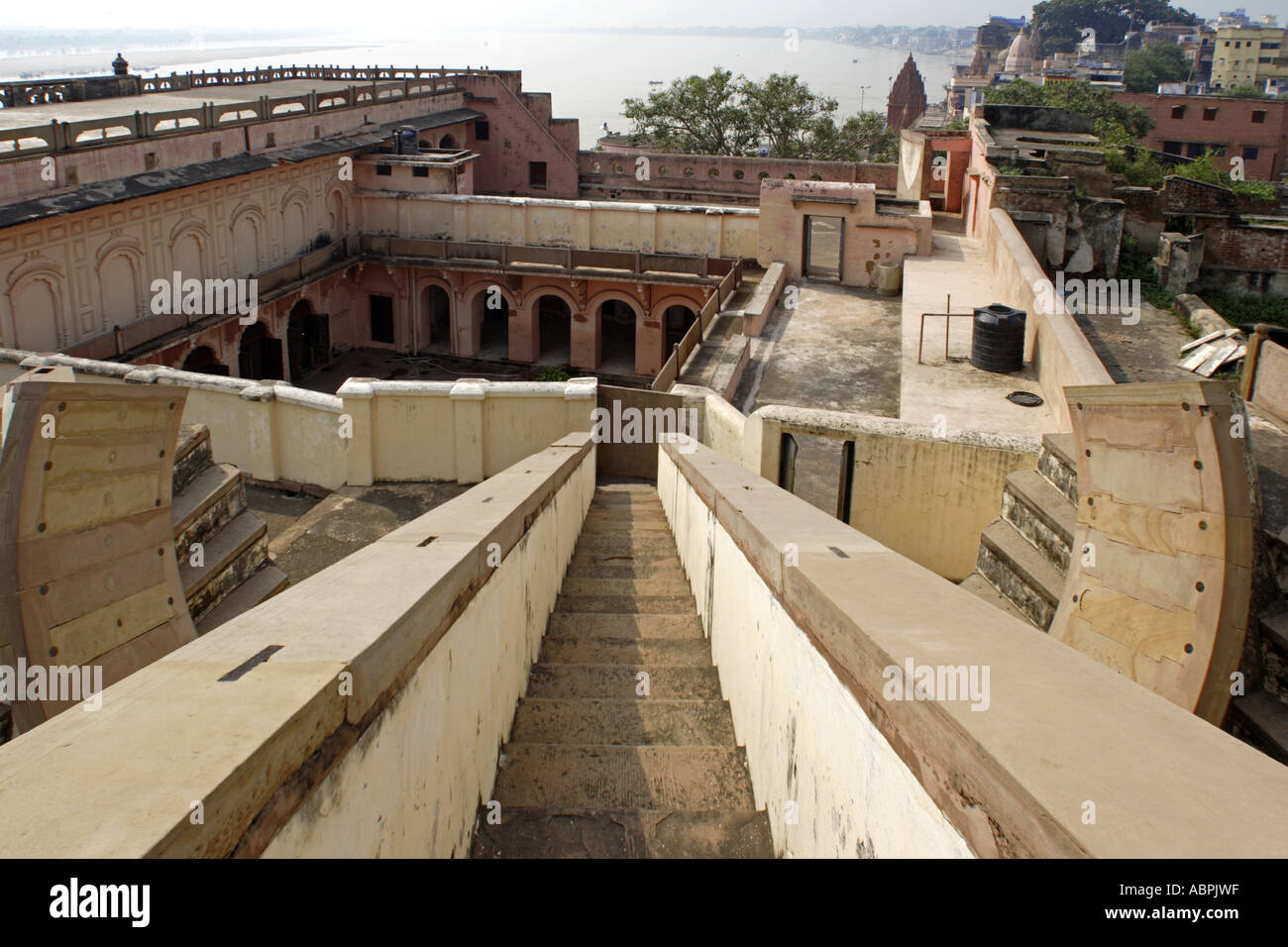 Jantar Mantar Mansingh Sternwarte Varanasi Uttar Pradesh Indien-Aad 78992 Stockfoto