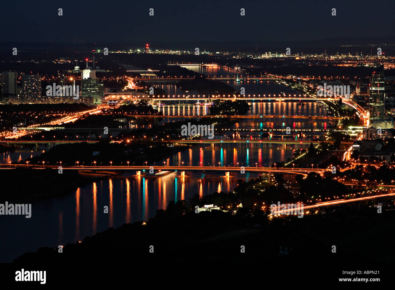 Brücken über die Donau in Wien-Österreich-Europa Stockfoto