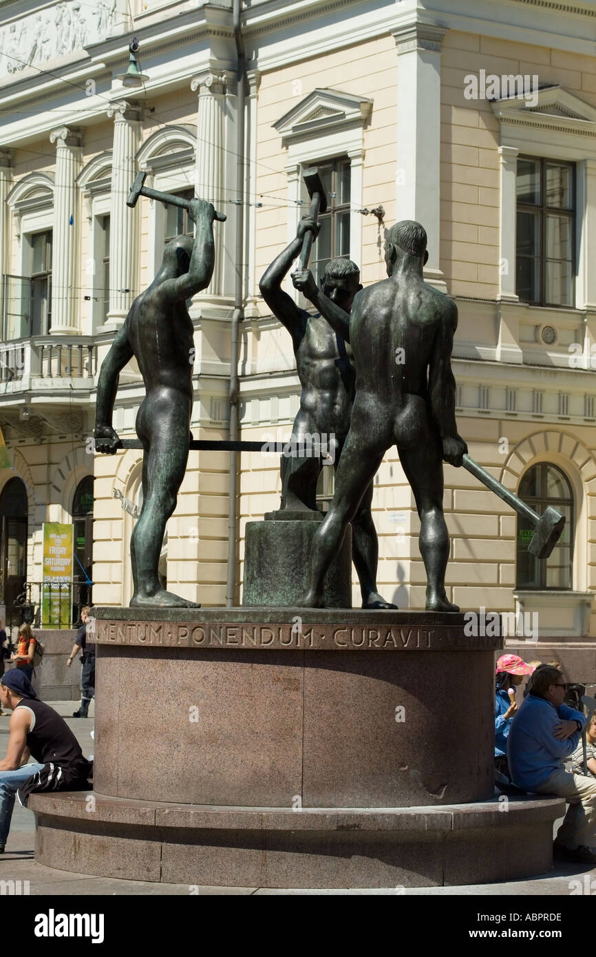 Drei Schmiede Statue in Helsinki Finnland Stockfoto