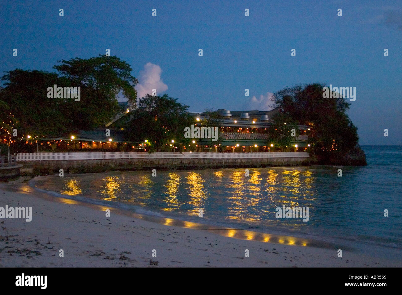 Barbados - St Lawrence Gap Bay Abendlicht Stockfoto