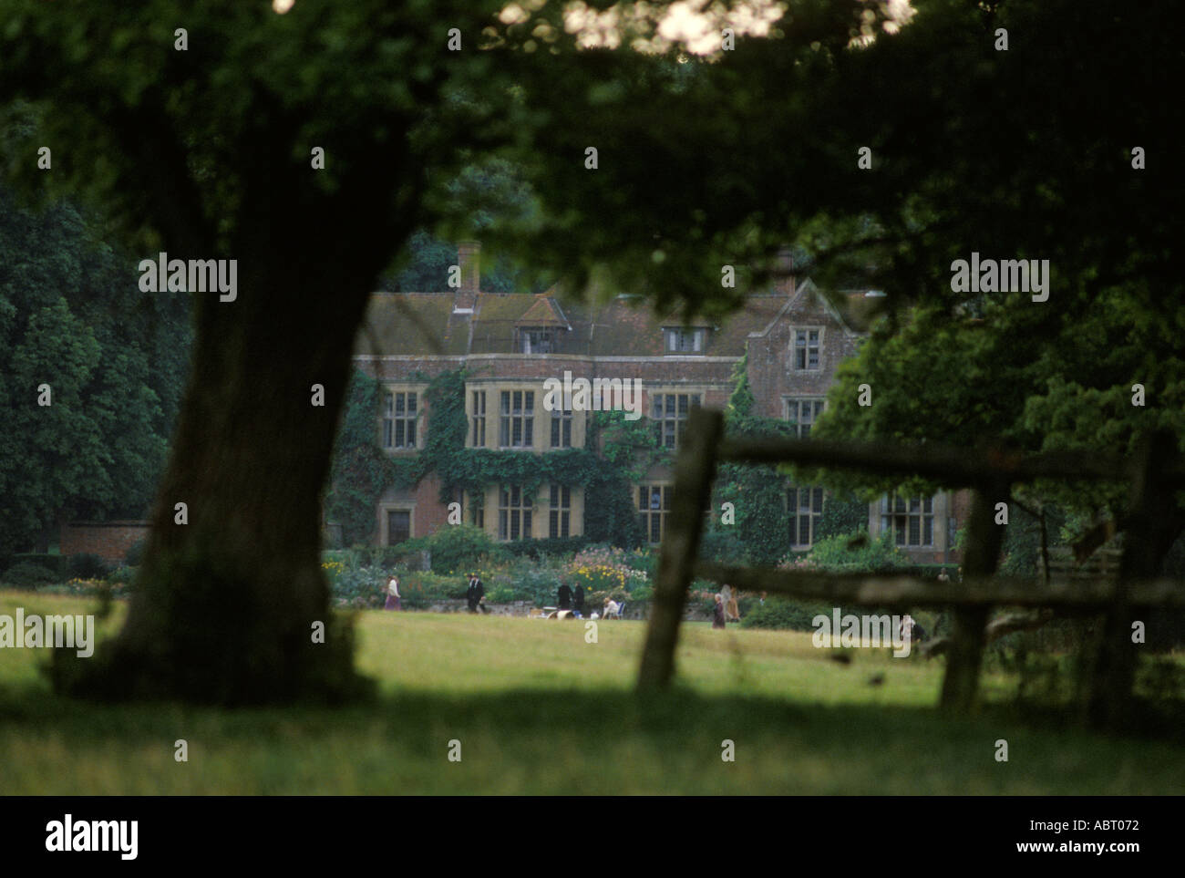 Glyndebourne Festival Opera the Gardens and Manor House, Lewes East Sussex Großbritannien 1980er Jahre 1984 HOMER SYKES Stockfoto