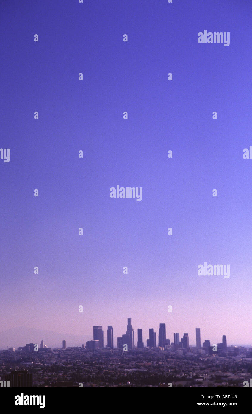 Skyline von LA downtown in Los Angeles Kalifornien USA das Griffith Observatory entnommen Stockfoto