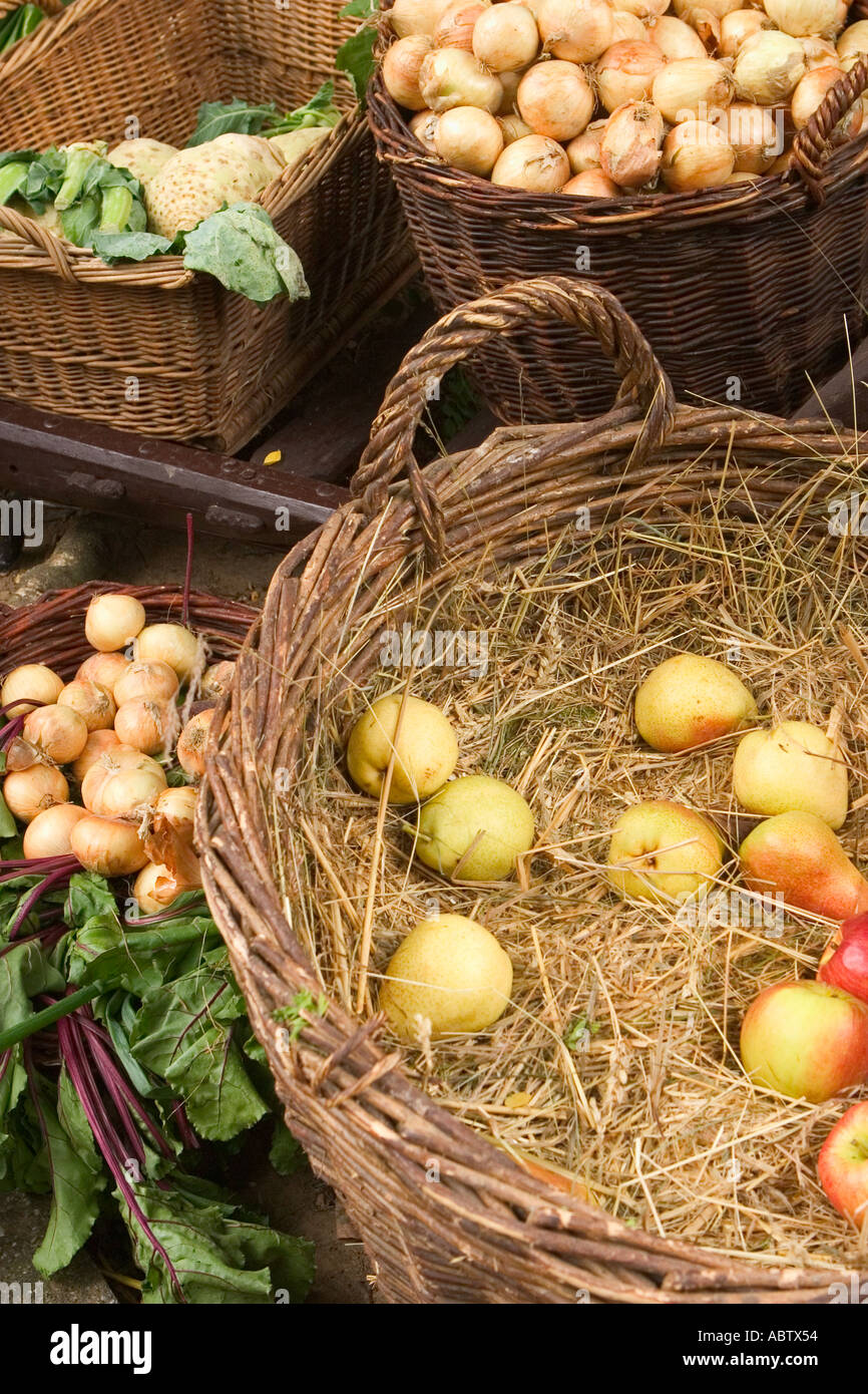 Obst und Gemüse an der Peter und Paul fest Bretten Deutschland Juni 2005 Stockfoto