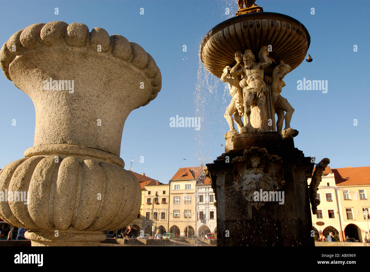 Tschechien, Ceske Budejovice, Samson-Brunnen, Hauptplatz Stockfoto