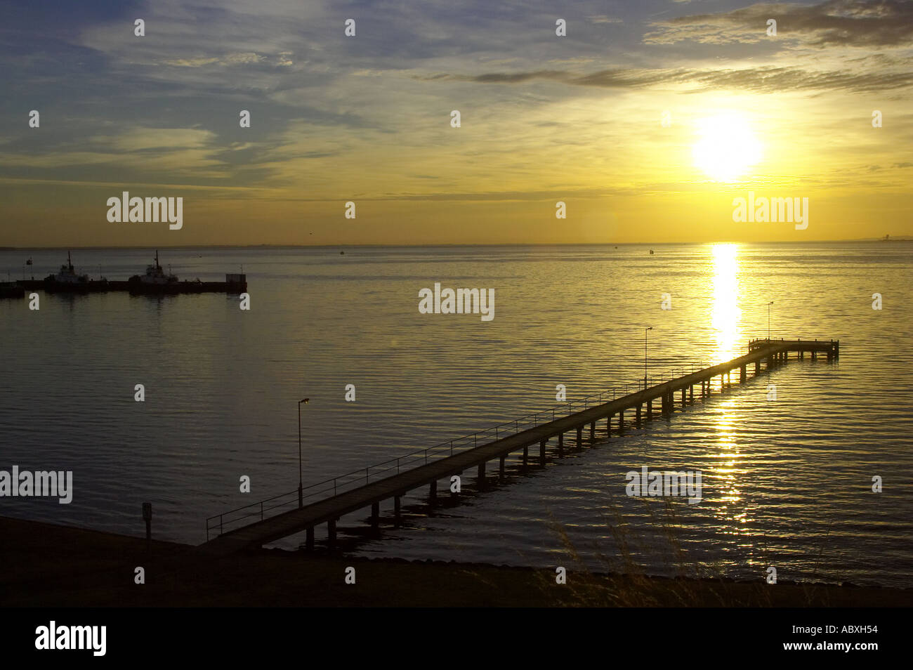 Sonnenaufgang und Steg Geelong Port Phillip Bay Victoria Australien Stockfoto