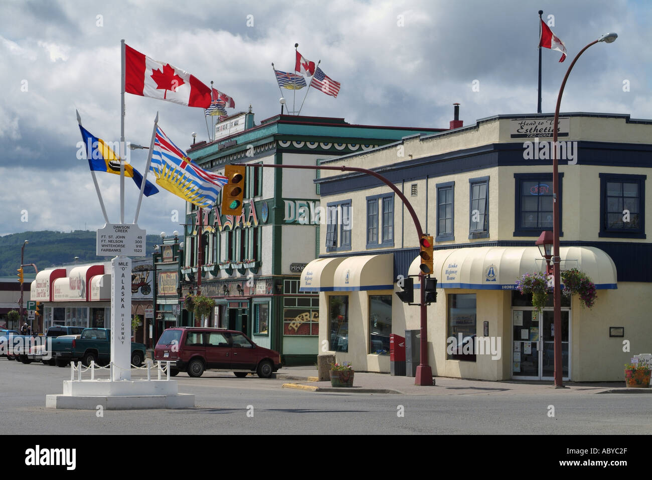 Alaska Highway Meile 0 Wegweiser Dawson Creek Nordosten British Columbia Kanada Stockfoto