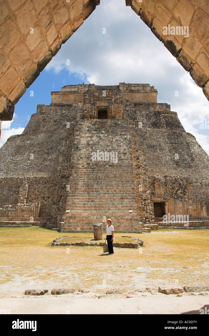 Piramide del Adivino, Pyramide der Magier, Ausgrabungsstätte Uxmal, Bundesstaates Uxmal, Yucatán, Mexiko Stockfoto
