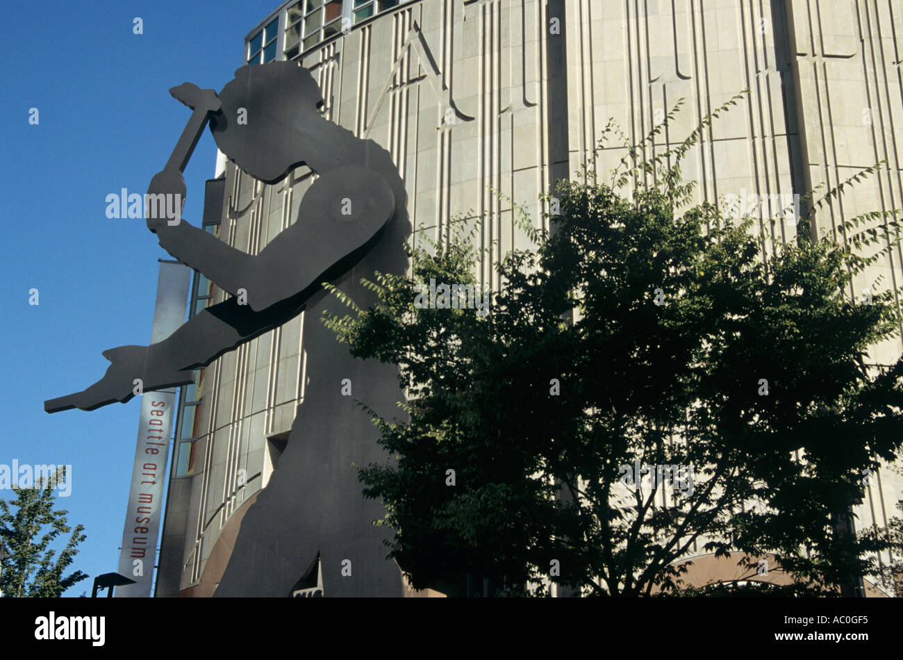 HAMMERING MAN von J BOROFSKY animiert Stahlskulptur außerhalb von Seattle Art Museum "Washington State" USA Stockfoto