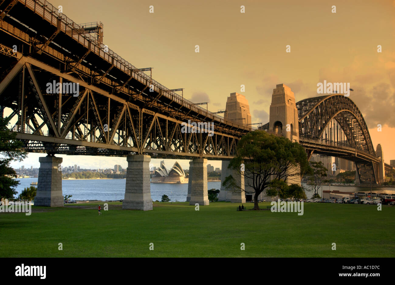 Sydney Opera House und Harbour Bridge in Sydney, Australien Stockfoto