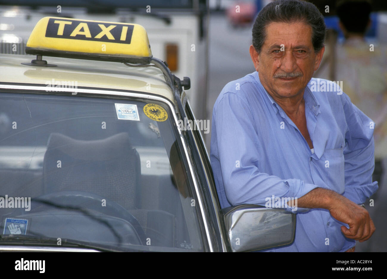 Porträt eines Taxi Fahrer, Hamra, Beirut, Libanon. Stockfoto