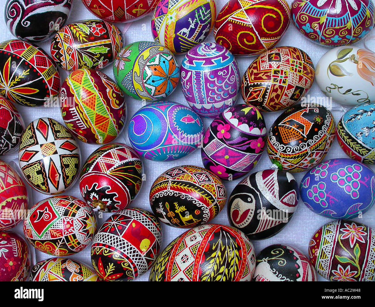 Sammlung von Hand bemalten ukrainischen Ostern gemacht Eiern Stockfoto