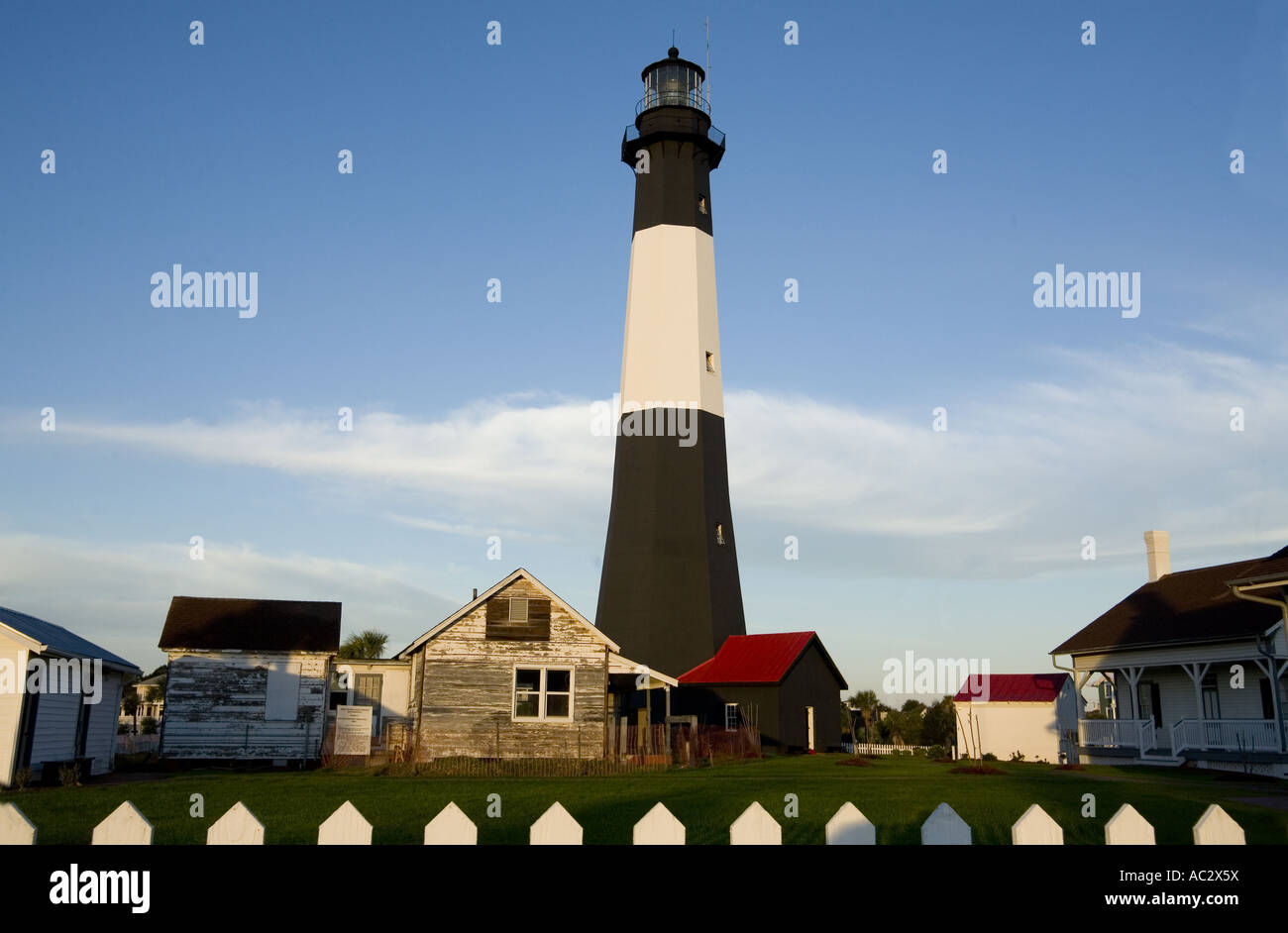 Tybee Island Light bei Sonnenaufgang, Savannah, Georgia Stockfoto