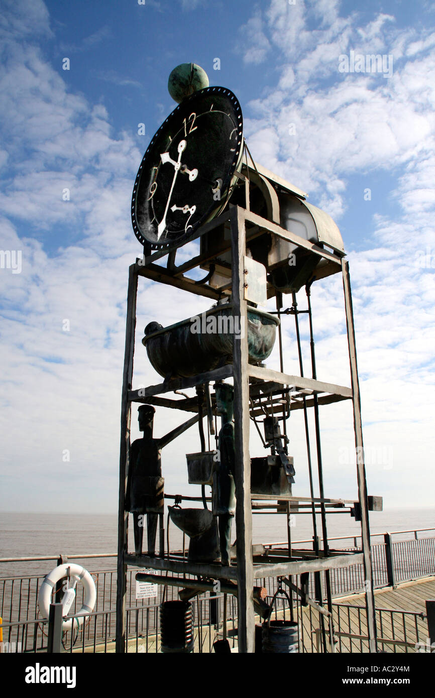 Die mechanische Uhr auf den neu restaurierten Pier in Southwold Suffolk East Anglia UK Stockfoto