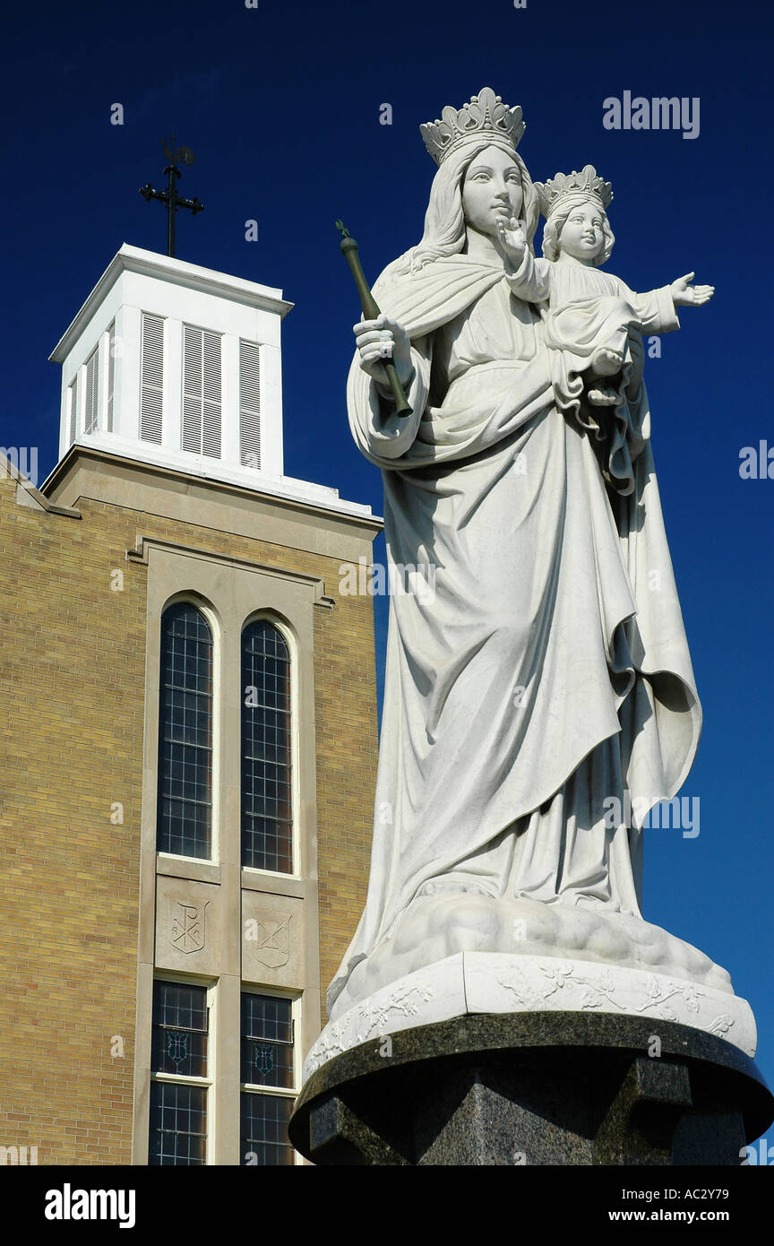 Weiße Statue der Maria Jesus Stockfoto